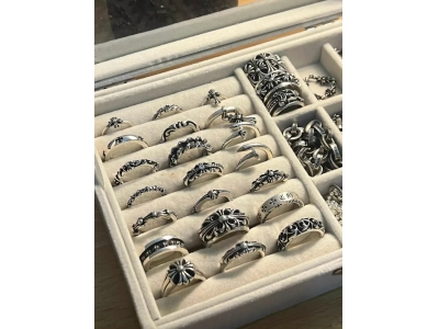 小众不撞款｜复古十字架戒指，解锁暗黑复古穿搭密码